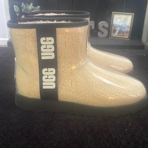 Ugg clear boots size 9 women